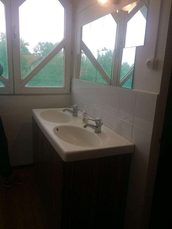 בלטונללה Y Hostel מראה חיצוני תמונה